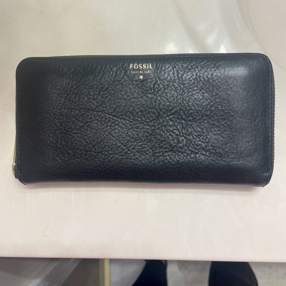 Fossil wallet